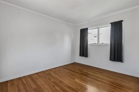 Photo of property in 40 Hereford Street, Te Atatu Peninsula, Auckland, 0610