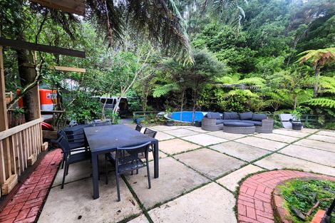 Photo of property in 274 Huia Road, Titirangi, Auckland, 0604