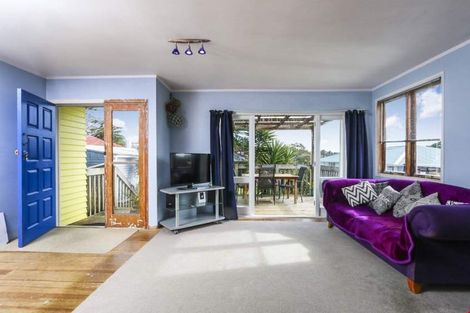 Photo of property in 22b Tomo Street, New Lynn, Auckland, 0600