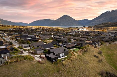 Photo of property in 1 Wanderer Lane, Jacks Point, Queenstown, 9371