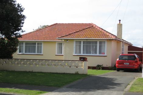 Photo of property in 72 Thatcher Street, Castlecliff, Whanganui, 4501