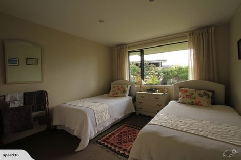 Photo of property in 18 Kelliher Drive, Wanaka, 9305