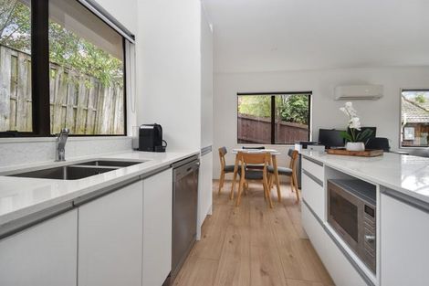 Photo of property in 2/18 Evans Road, Glen Eden, Auckland, 0602
