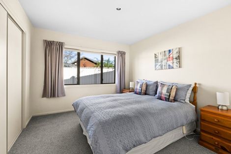 Photo of property in 8 Hanna Place, Havelock North, 4130