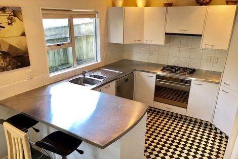 Photo of property in 60u3 Pirie Street, Mount Victoria, Wellington, 6011