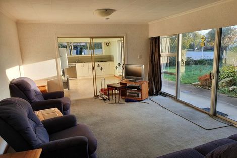 Photo of property in 77 Memorial Avenue, Ilam, Christchurch, 8053