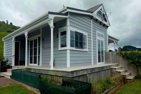 Photo of property in 56 Bellevue Way, Otaika, 0170