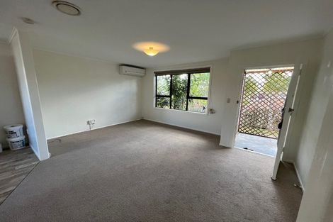 Photo of property in 65 Astley Avenue, New Lynn, Auckland, 0600