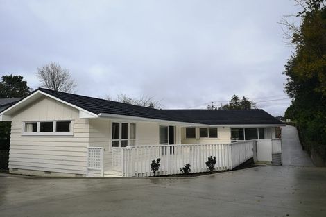 Photo of property in 90 Beach Road, Mellons Bay, Auckland, 2014
