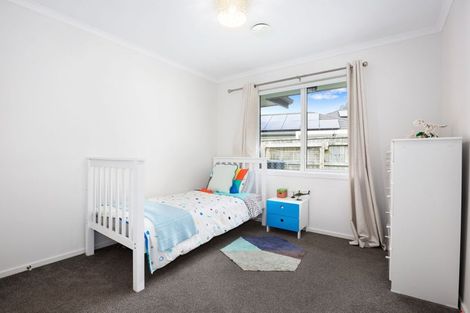 Photo of property in 1 Banks Boulevard, Whitby, Porirua, 5024