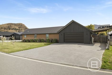 Photo of property in 6 Mulbury Way, Lower Shotover, Queenstown, 9304