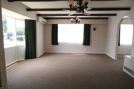 Photo of property in 75 Nimmo Avenue East, Waikanae, 5036