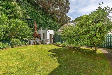 Photo of property in Ambassador Flats, 7 Maurice Terrace, Te Aro, Wellington, 6011