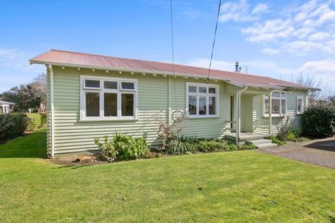 Photo of property in 2 Tupoki Street, Glen Avon, New Plymouth, 4312