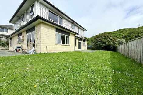 Photo of property in 211 Westchester Drive, Churton Park, Wellington, 6037