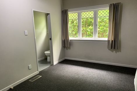 Photo of property in 5 Burrows Avenue, Karori, Wellington, 6012