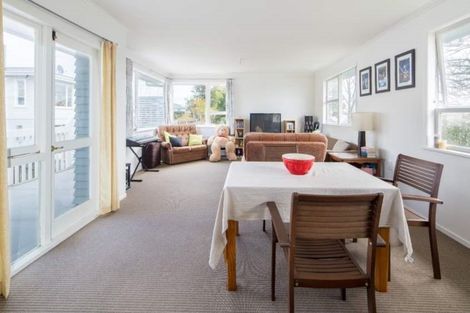Photo of property in 53 Bruce Road, Glenfield, Auckland, 0629
