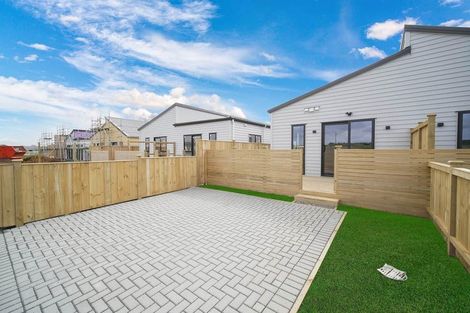 Photo of property in 10 Kaapehu Street, Karaka, 2578