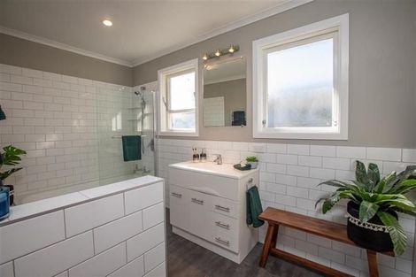 Photo of property in 38 Parata Street, Waikanae, 5036