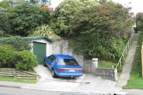 Photo of property in 99 Kenmore Street, Newlands, Wellington, 6037