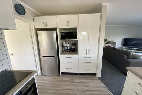 Photo of property in 2/10 Coroglen Avenue, Birkenhead, Auckland, 0626