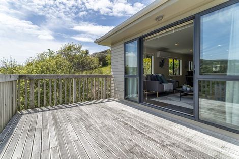 Photo of property in 28c Ronald Woolf Place, Churton Park, Wellington, 6037