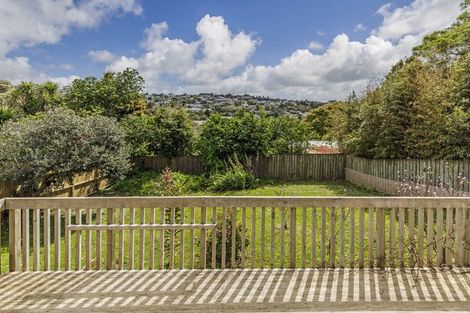 Photo of property in 20 Shanaway Rise, Hillcrest, Auckland, 0627