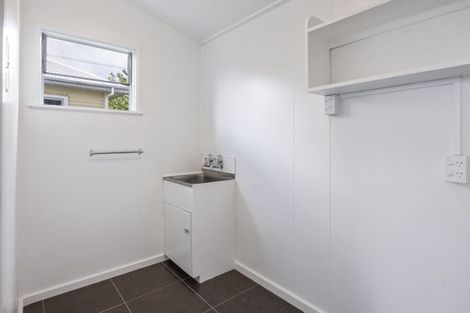 Photo of property in 6 Calgher Avenue, Waitara, 4320