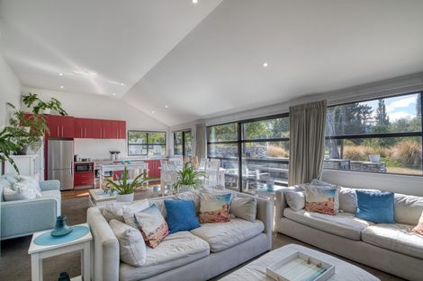 Photo of property in 1 Woodley Place, Glenorchy, 9372