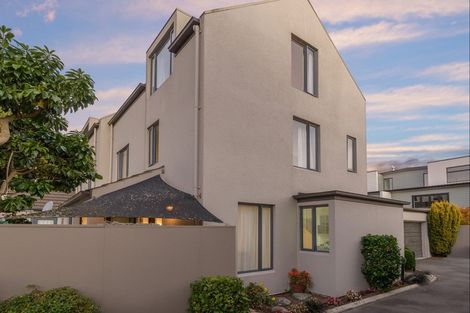 Photo of property in 1 Oakford Close, Riccarton, Christchurch, 8011