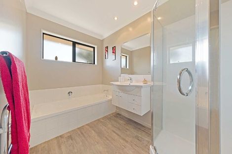 Photo of property in 22 Pollock Place, Rolleston, 7614