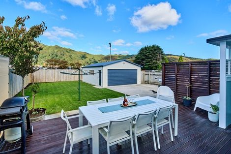 Photo of property in 33 Gibson Crescent, Naenae, Lower Hutt, 5011