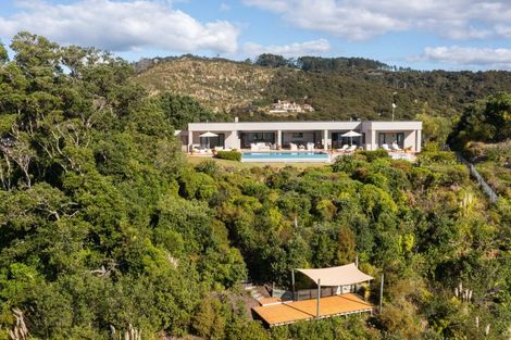 Photo of property in 73 Radar Road, Hot Water Beach, Whitianga, 3591