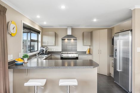 Photo of property in 7 Medallion Court, Kelvin Grove, Palmerston North, 4414