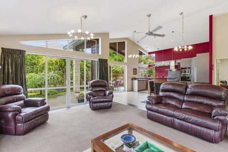 Photo of property in 3 Iti Grove, Waikanae, 5036
