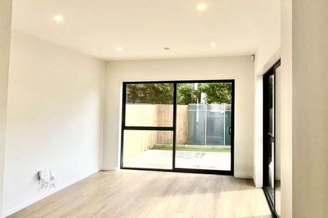 Photo of property in 8/1 Kahikatea Place, Ranui, Auckland, 0612