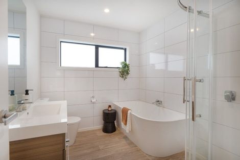 Photo of property in 10 Okoutu Lane, Moera, Lower Hutt, 5010