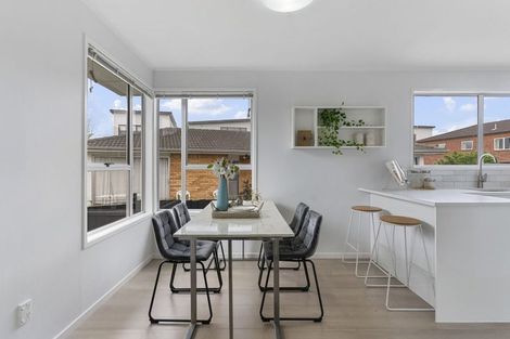 Photo of property in 54 Cockayne Crescent, Sunnynook, Auckland, 0620