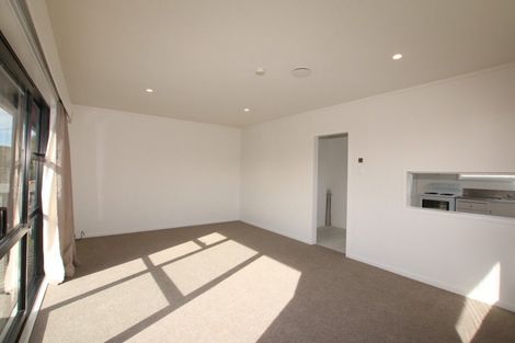 Photo of property in 1/74 Portage Road, New Lynn, Auckland, 0600