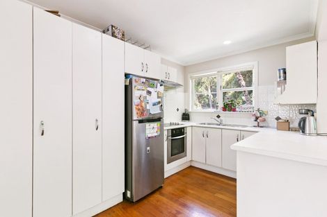 Photo of property in 29 Kahikatea Grove, Paparangi, Wellington, 6037