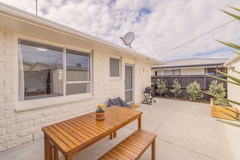 Photo of property in 2/136 Pine Avenue, South New Brighton, Christchurch, 8062