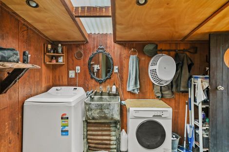 Photo of property in 50 Crown Hill Road, Paeroa, 3674