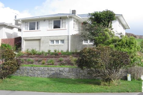 Photo of property in 103 Kenmore Street, Newlands, Wellington, 6037