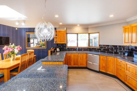 Photo of property in 96 John F Kennedy Drive, Milson, Palmerston North, 4414