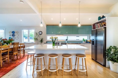Photo of property in 27 Merani Street, Narrow Neck, Auckland, 0622