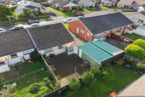 Photo of property in 15-16 Amberley Grove, Hutt Central, Lower Hutt, 5010