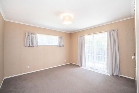 Photo of property in 120 John F Kennedy Drive, Milson, Palmerston North, 4414