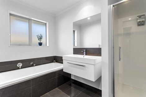 Photo of property in 23 Brockelbank Drive, Kaiapoi, 7630