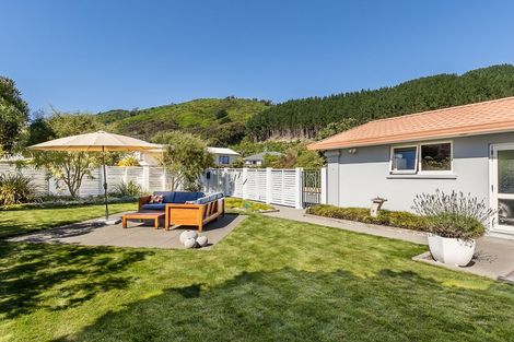 Photo of property in 44 He Awa Crescent, Waikanae, 5036