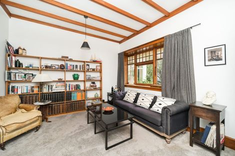 Photo of property in 7 Rangitane Street, Palmerston North, 4414